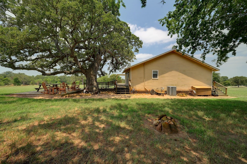 10867 FM466, GONZALES, TX 78648, Presented by Ginger Robbins, Riata